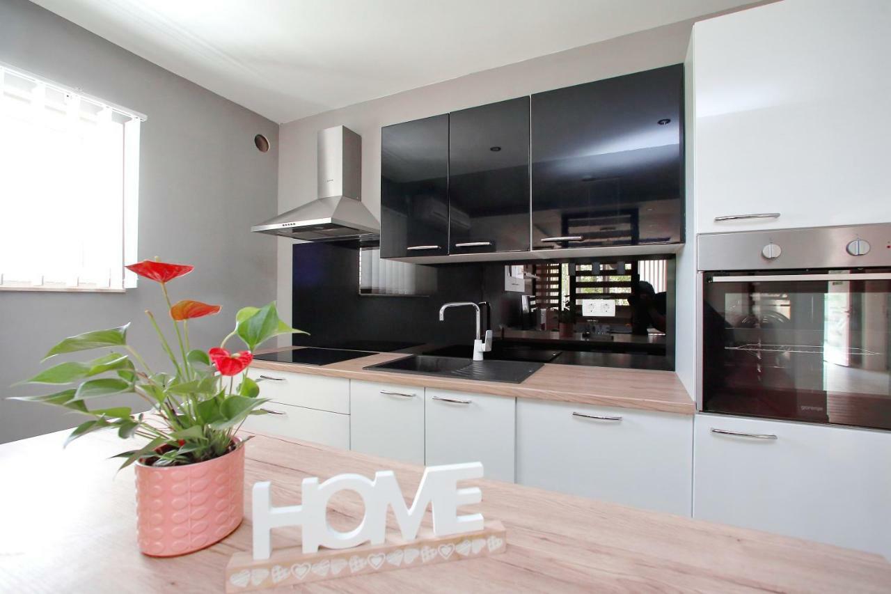 Apartments Sonia Sukošan Kültér fotó