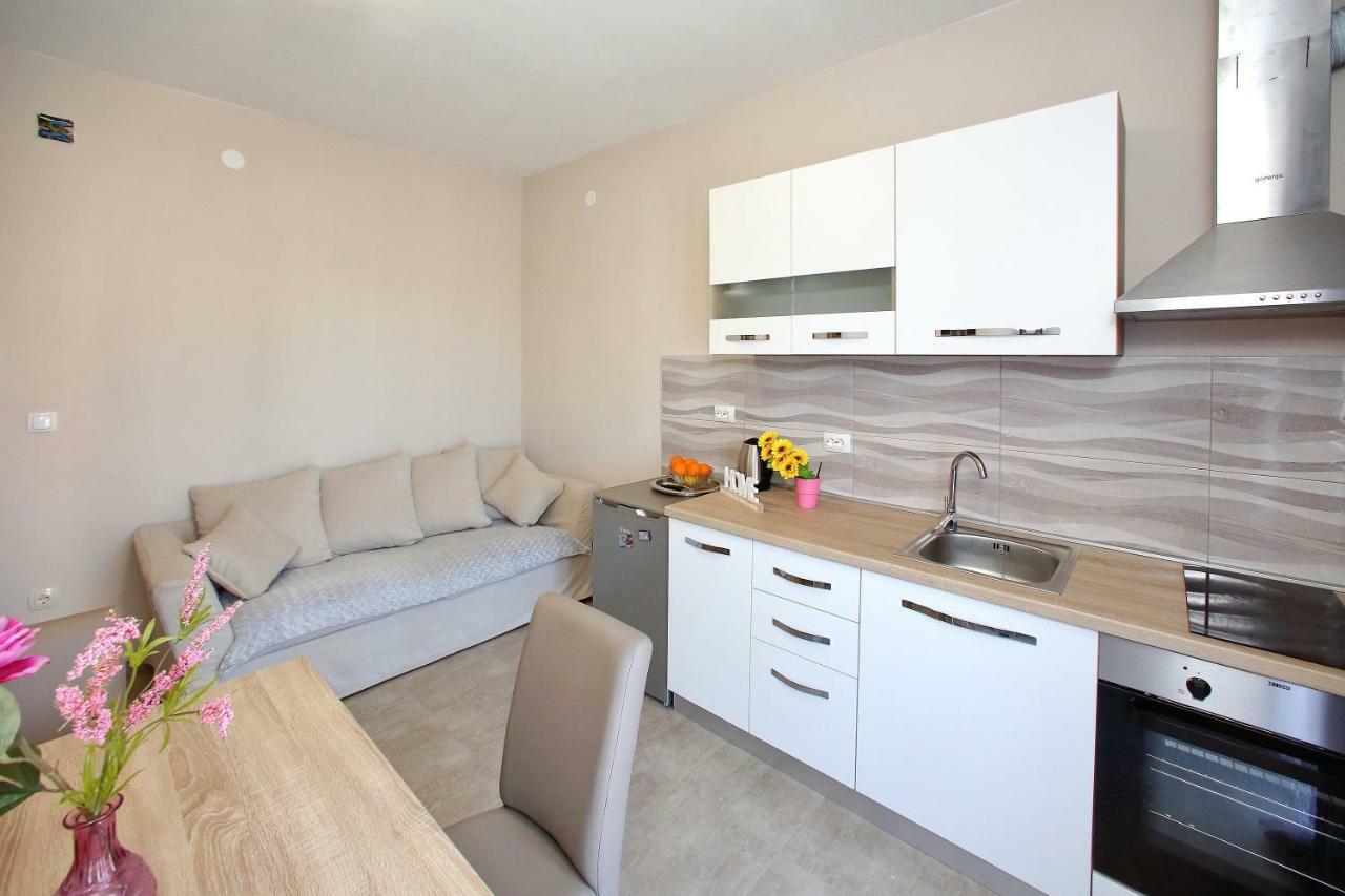 Apartments Sonia Sukošan Kültér fotó