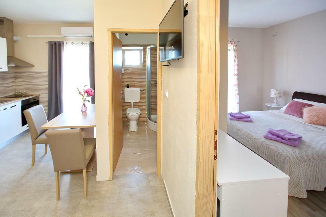 Apartments Sonia Sukošan Kültér fotó