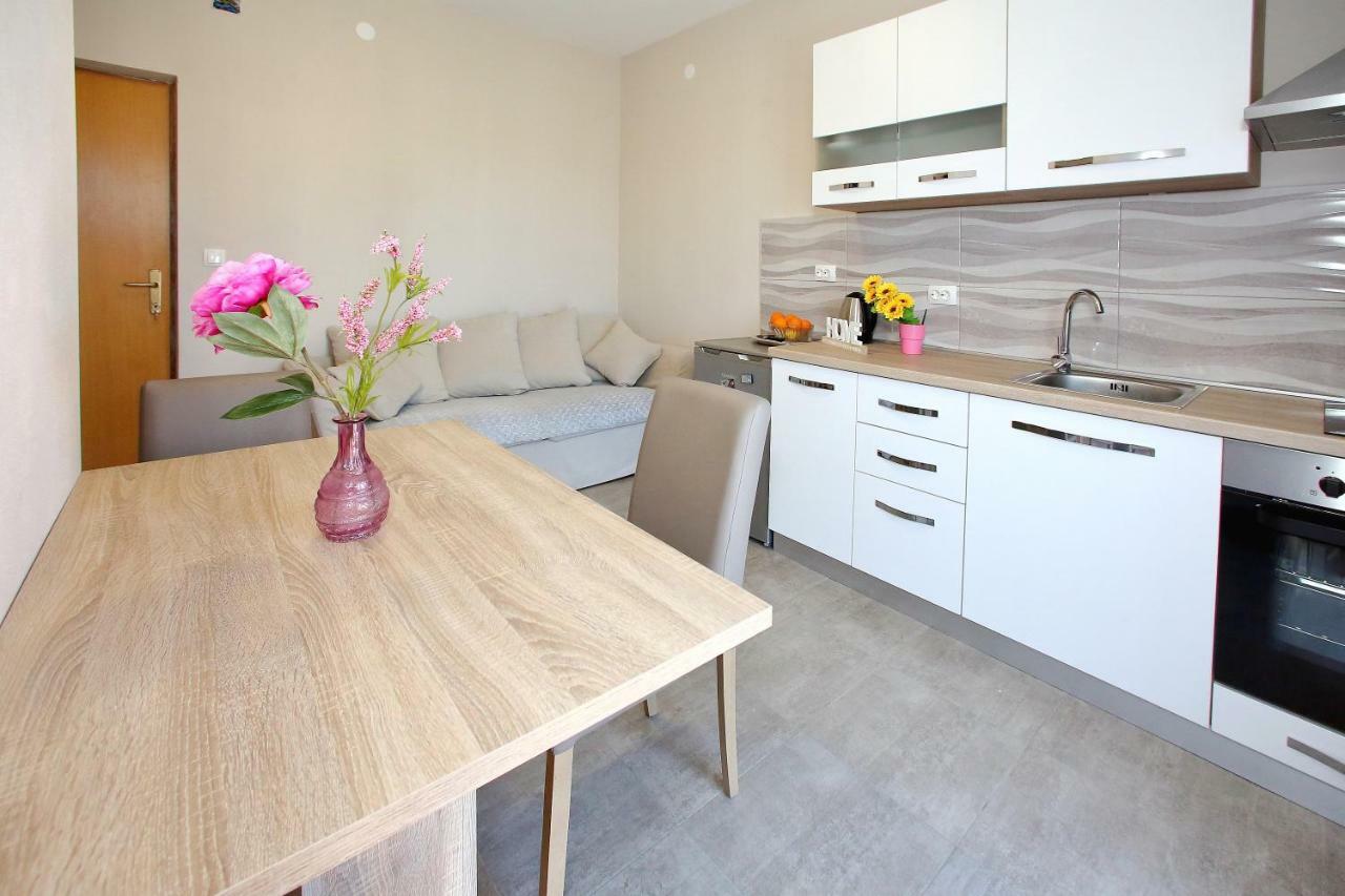 Apartments Sonia Sukošan Kültér fotó